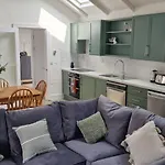 The Forge 1 Apartman *